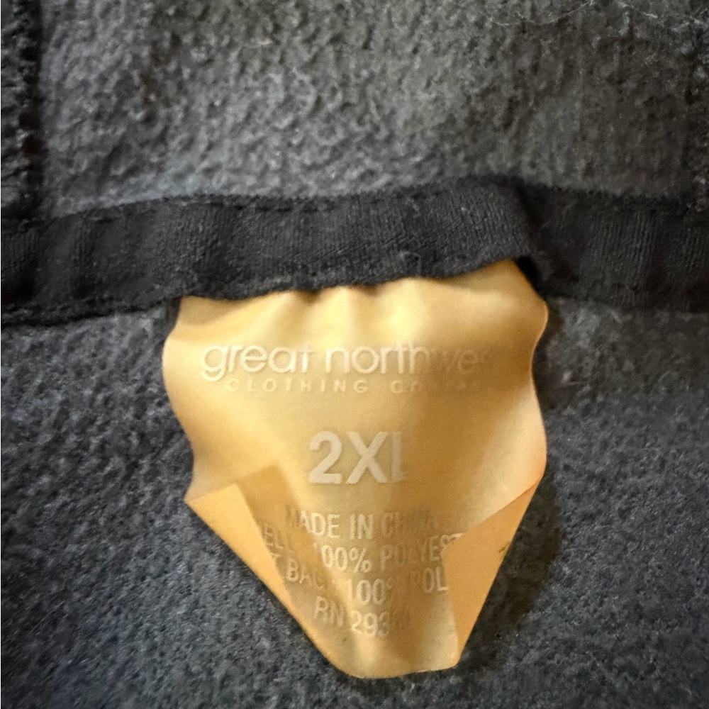 Great Northwest Clothing Company Black Hooded Jacket - Picture 4 of 4